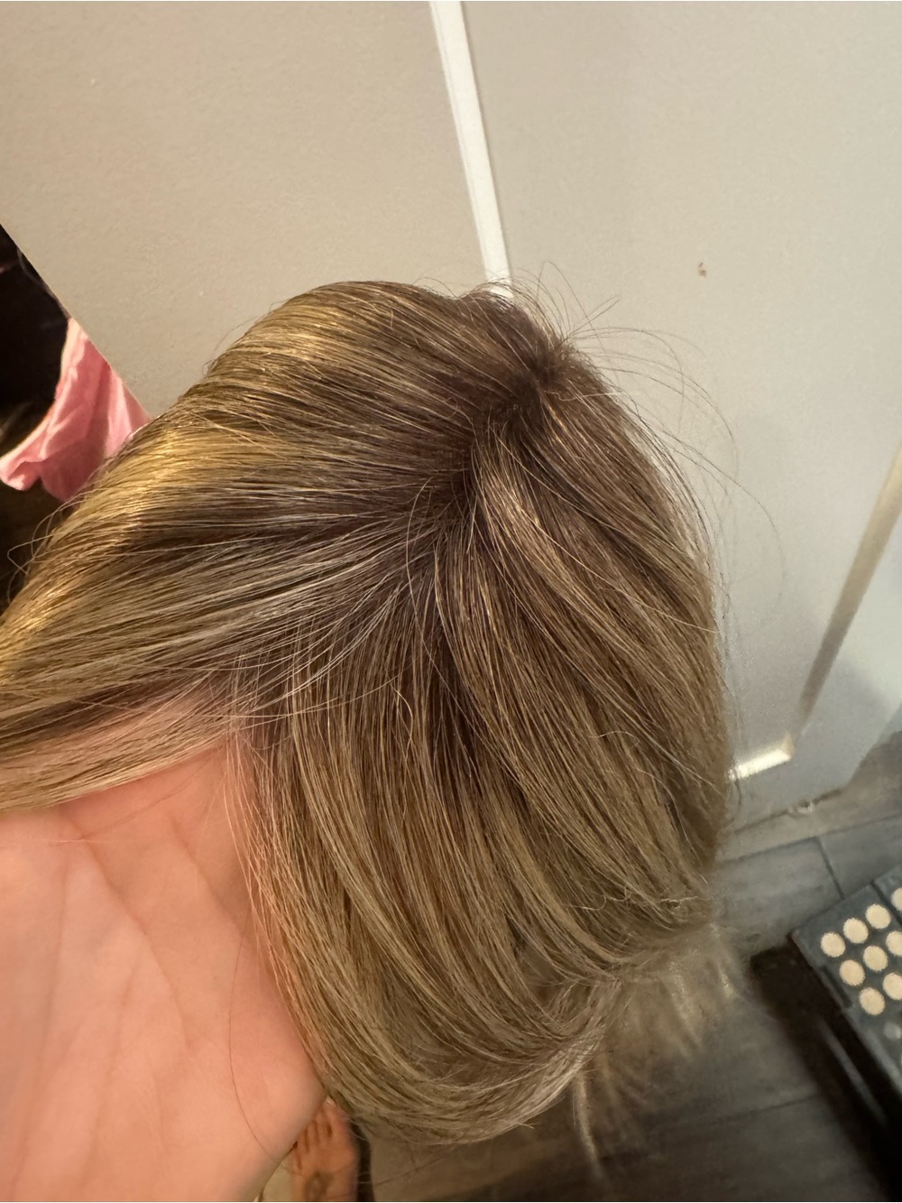 Bella V | Synthetic Lace Front Wig (Hand-Tied) | DISCONTINUED NWT - Picture 4 of 6